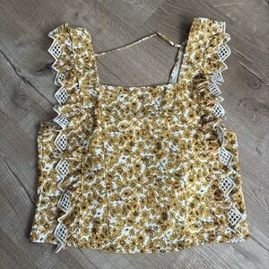 Gimmicks by BKE Mustard Floral Blouse